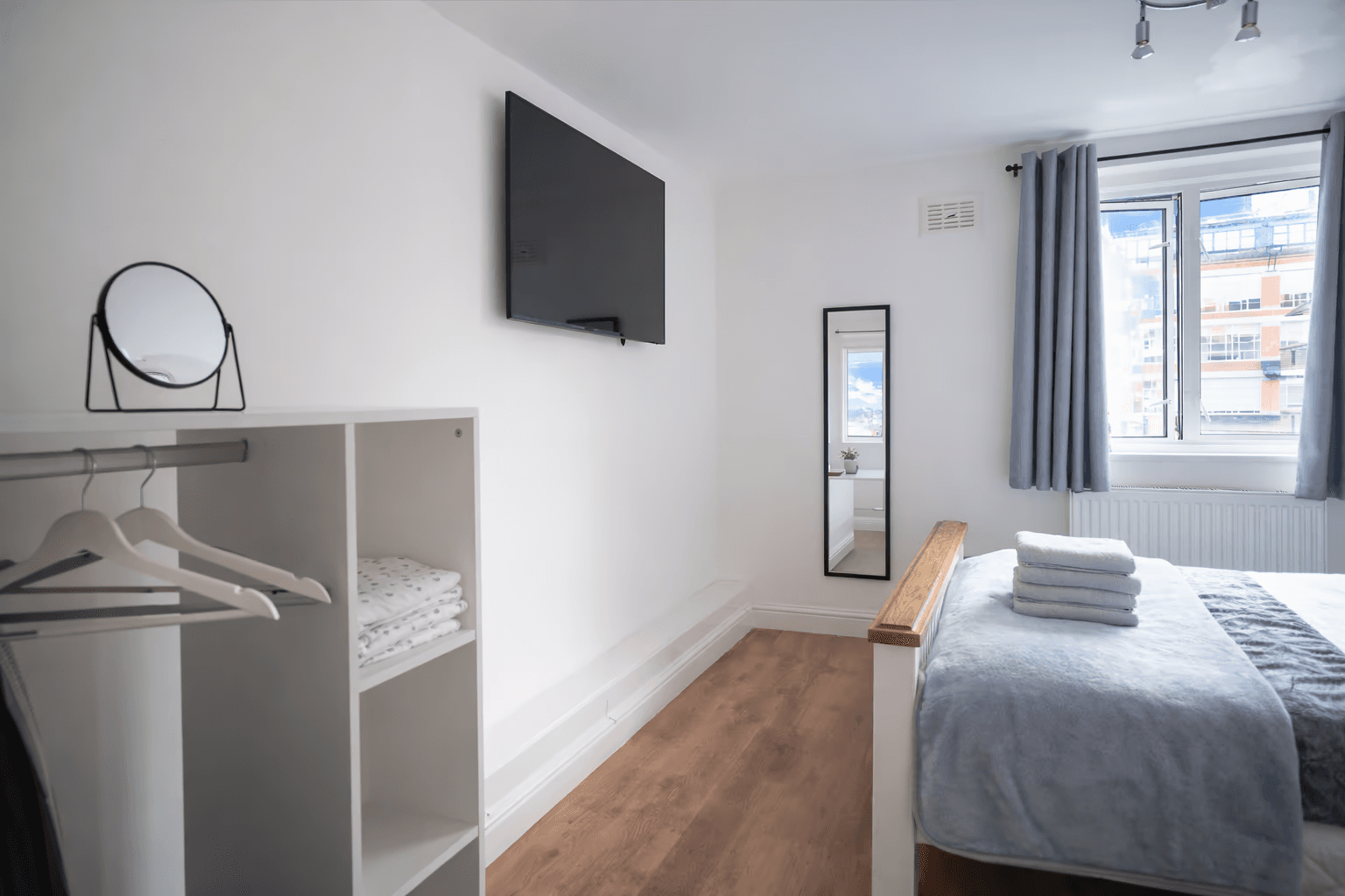 Bedroom with double bed, Paddington apartment